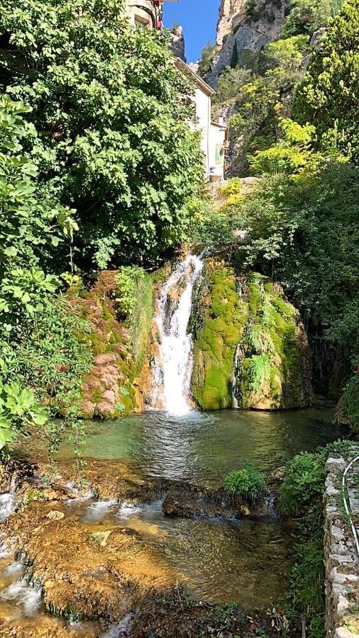 Votre Cocon En Pierre Et Son Spa En Option Gite Le Repos Des Chenes เรกูส ภายนอก รูปภาพ