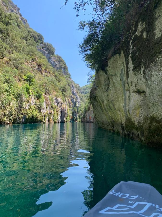 Votre Cocon En Pierre Et Son Spa En Option Gite Le Repos Des Chenes เรกูส ภายนอก รูปภาพ