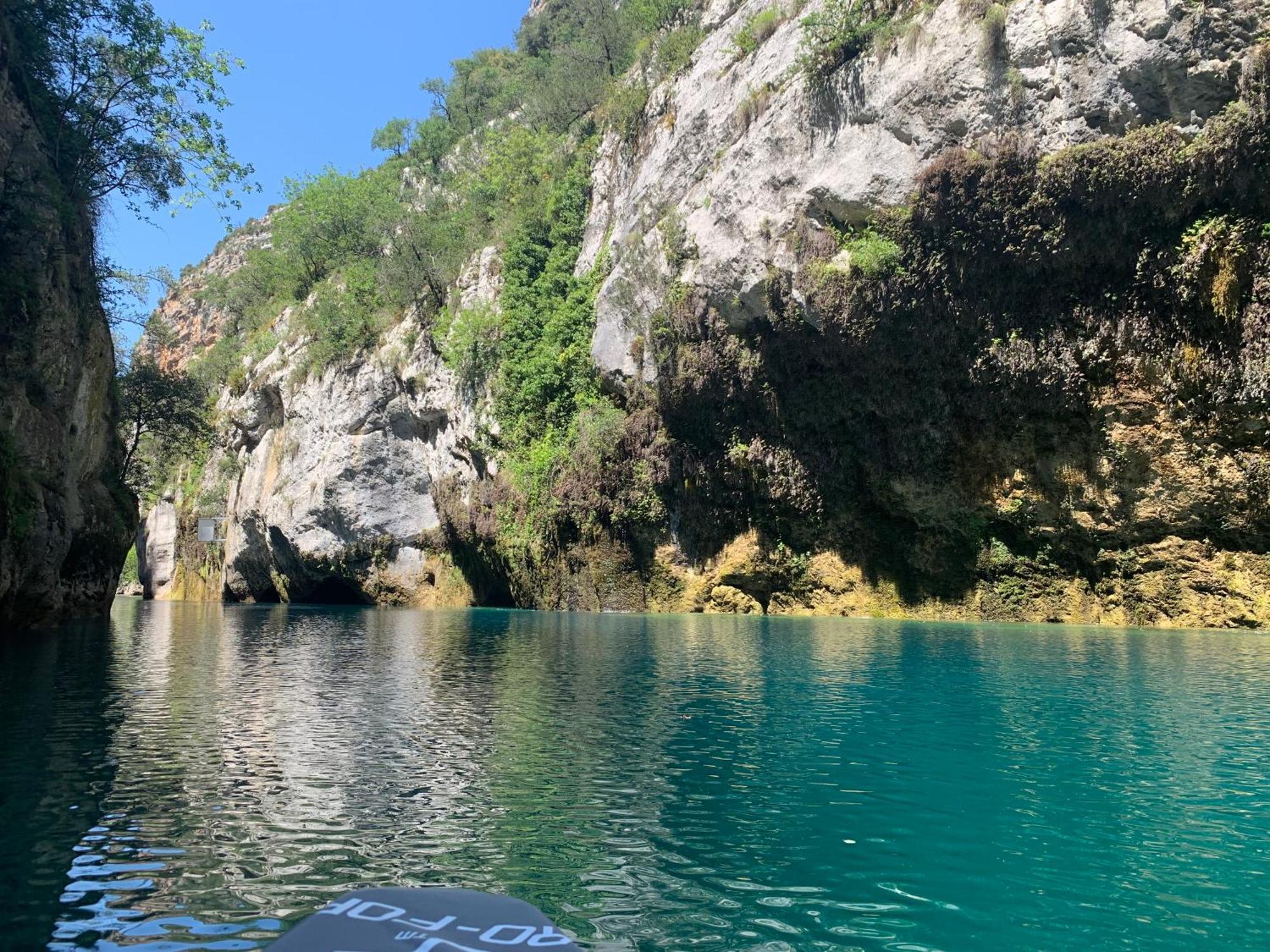 Votre Cocon En Pierre Et Son Spa En Option Gite Le Repos Des Chenes เรกูส ภายนอก รูปภาพ