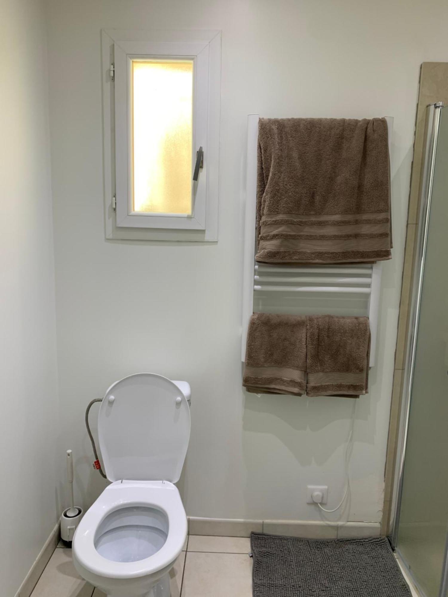 Votre Cocon En Pierre Et Son Spa En Option Gite Le Repos Des Chenes เรกูส ภายนอก รูปภาพ