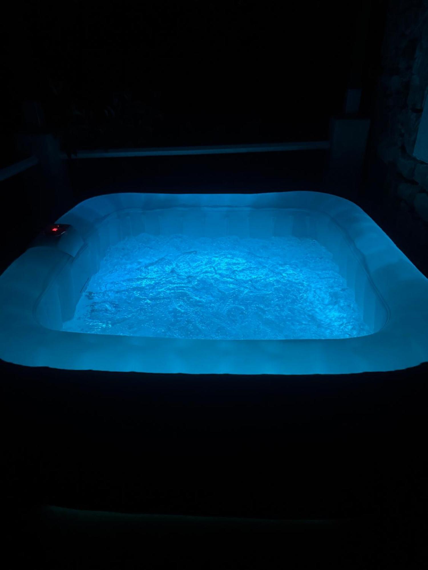 Votre Cocon En Pierre Et Son Spa En Option Gite Le Repos Des Chenes เรกูส ภายนอก รูปภาพ