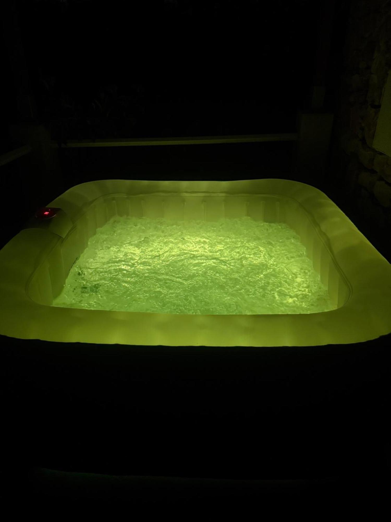 Votre Cocon En Pierre Et Son Spa En Option Gite Le Repos Des Chenes เรกูส ภายนอก รูปภาพ